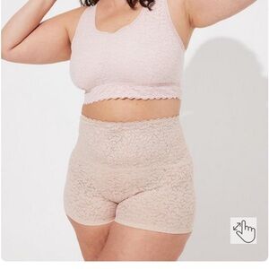 Torrid lace high waist shortie - NWT 3xl